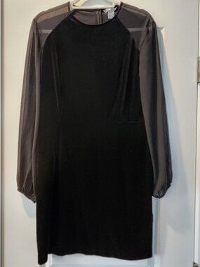 H+M Long Sleeve Black Velvet Dress size Large.  ITEM 0320262D